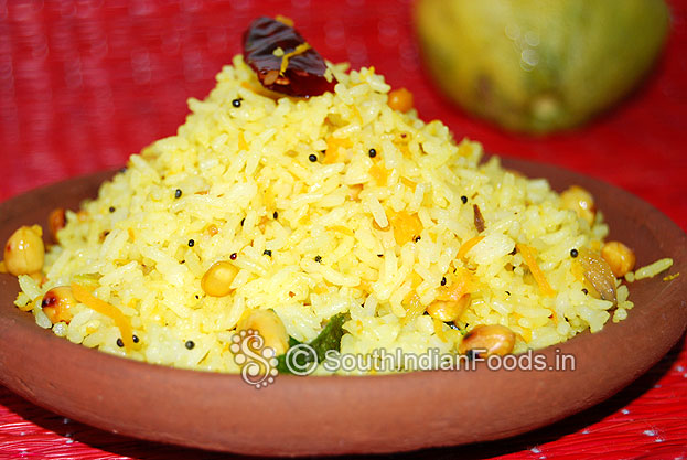 Serve hot with chutney, pickle or chips