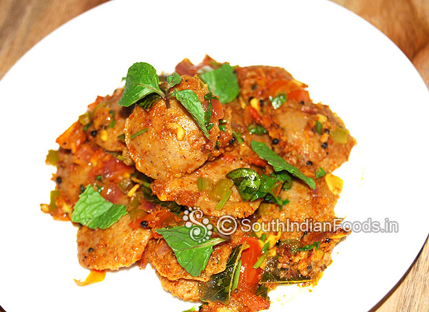 Chilli masala jowar idli