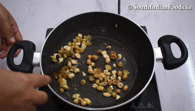 Coconut Rava Ladoo recipe step 3