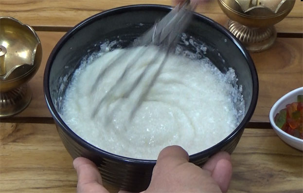 In a bowl add fresh curd