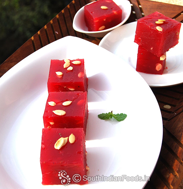 Glossy instant corn flour halwa