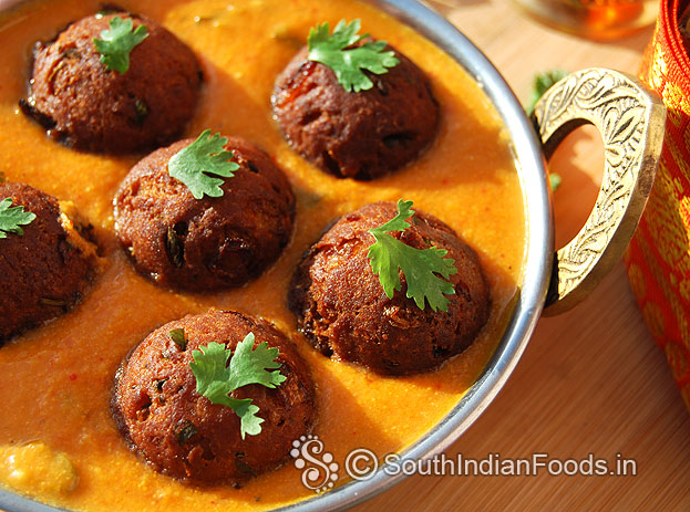 Gulab jamun butter masala
