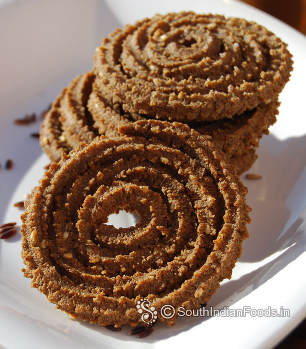 Black rice murukku