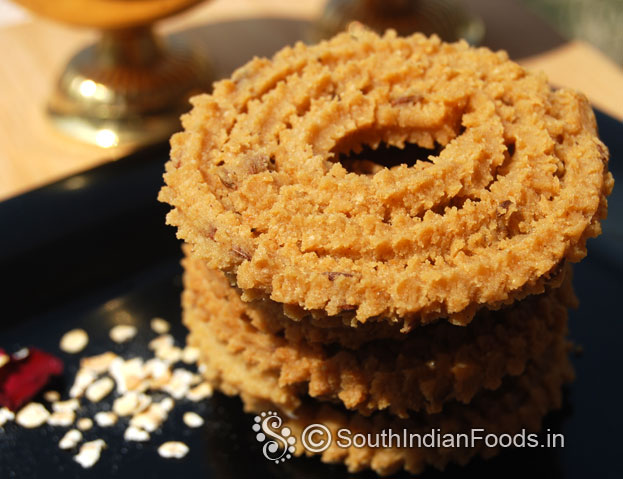 Oats besan chakli