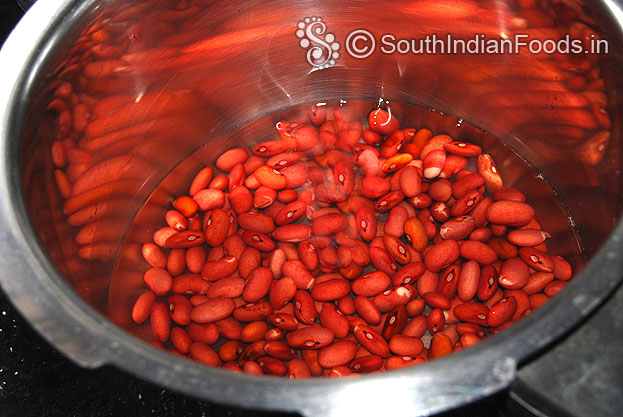 Pressure cook rajma for 4 whistles