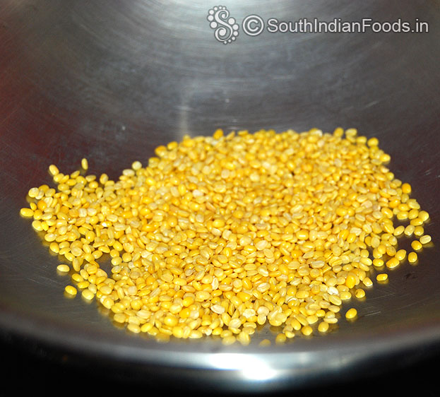 Dry roast moong dal