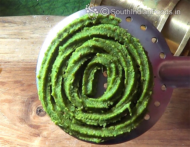 Raw spinach roasted gram chakli is ready