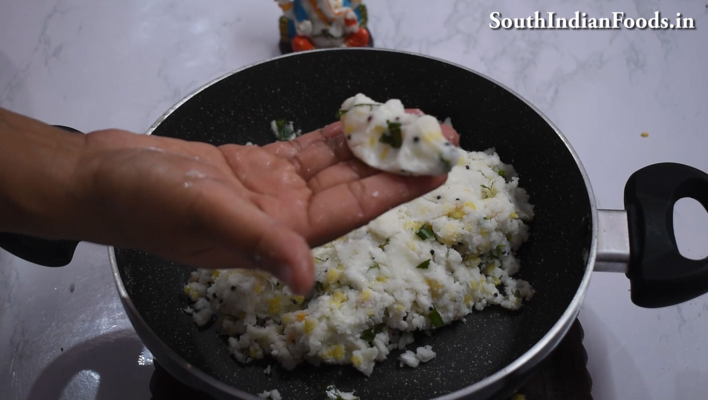 Inippu khara kozhukattai