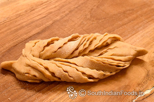 Leaf twist namakpara