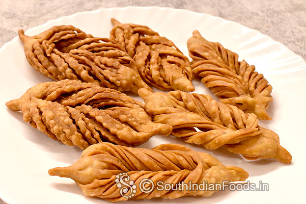 Leaf twist namakpara