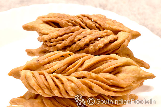 Leaf twist namakpara