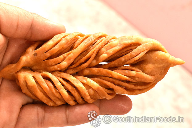 Leaf twist namakpara