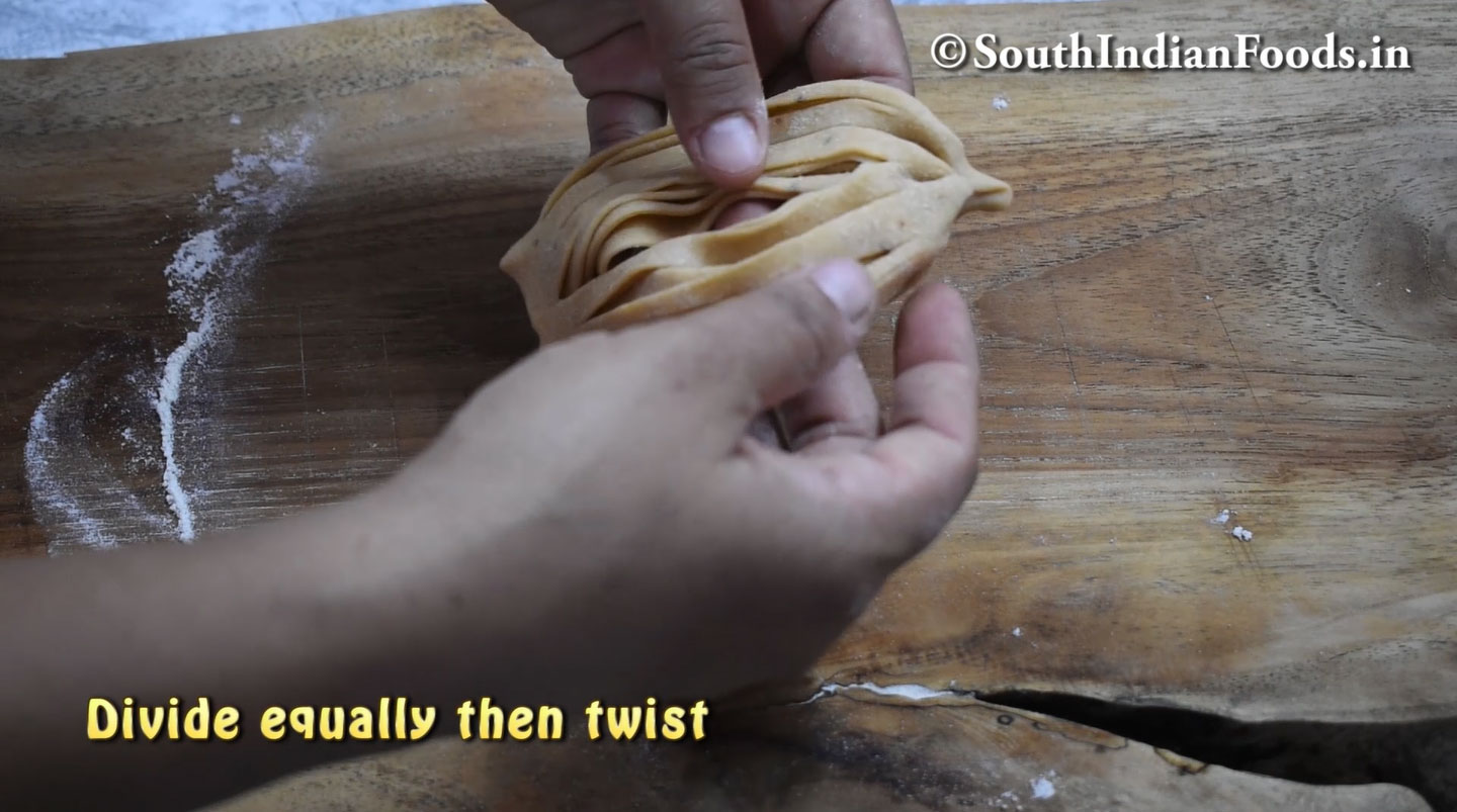 Leaf twist namakpara