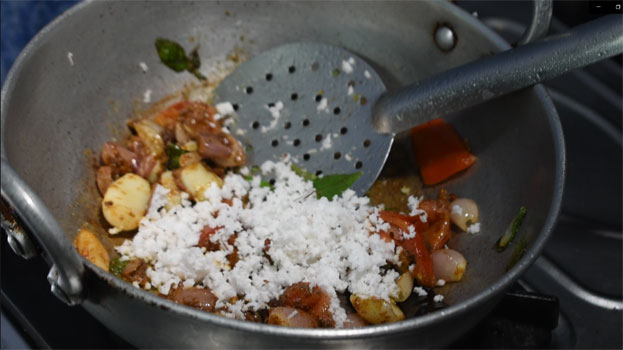 Murungaikkai arachu vitta kuzhambu step 5