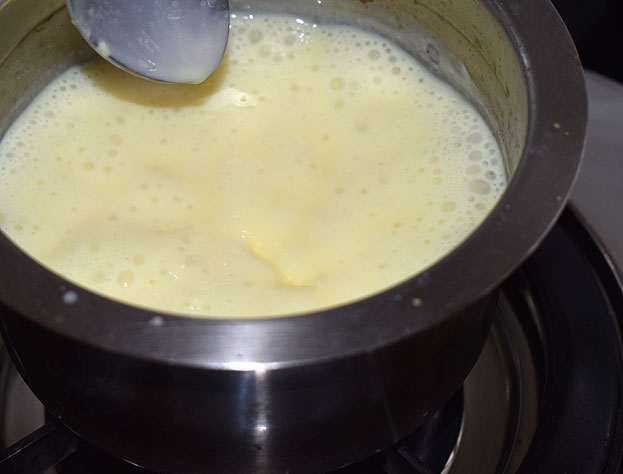 Boil it on medium flame for 5 min