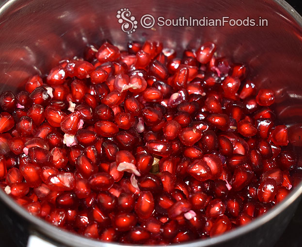 In a mixie jar add pomegranate seeds