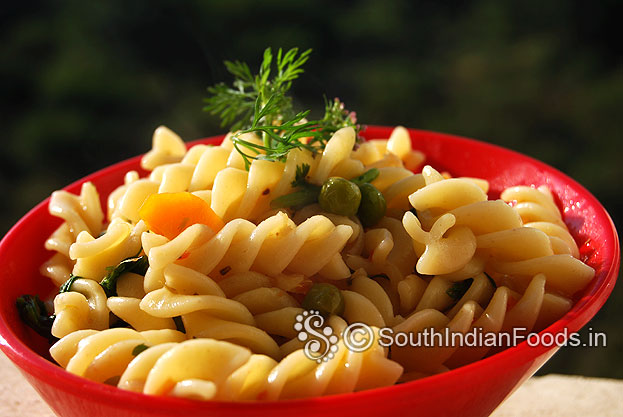 Vegetable fusilli pasta